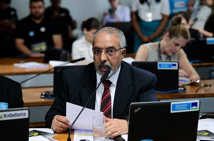 CAS aprova abono do PIS a empregadas e empregados domésticos