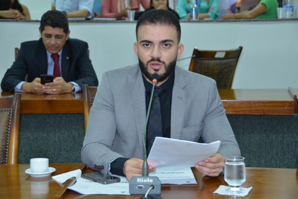 Léo Barbosa requer Moção de Aplausos em homenagem aos Policiais Militares da Operação Canguçu