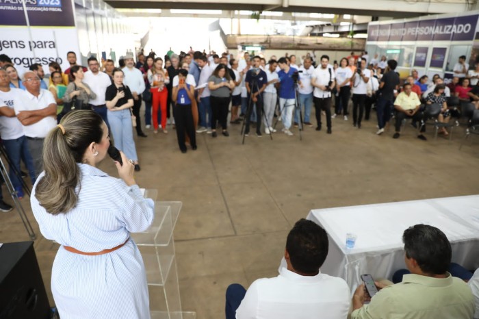 Prefeita que mais fez pelos servidores: Cinthia Ribeiro anuncia antecipação dos salários