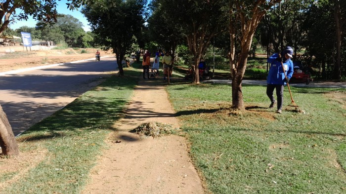 Setor Maria Rosa recebe serviços de limpeza e manutenção