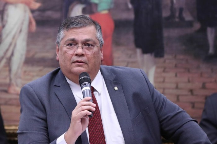Ministro da Justiça virá virá à Câmara falar sobre críticas à imunidade parlamentar e invasões do MST