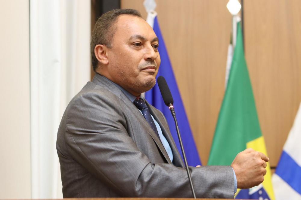 Projeto de Lei do vereador Marilon Barbosa proíbe publicidade de bebidas alcoólicas no transporte coletivo de Palmas