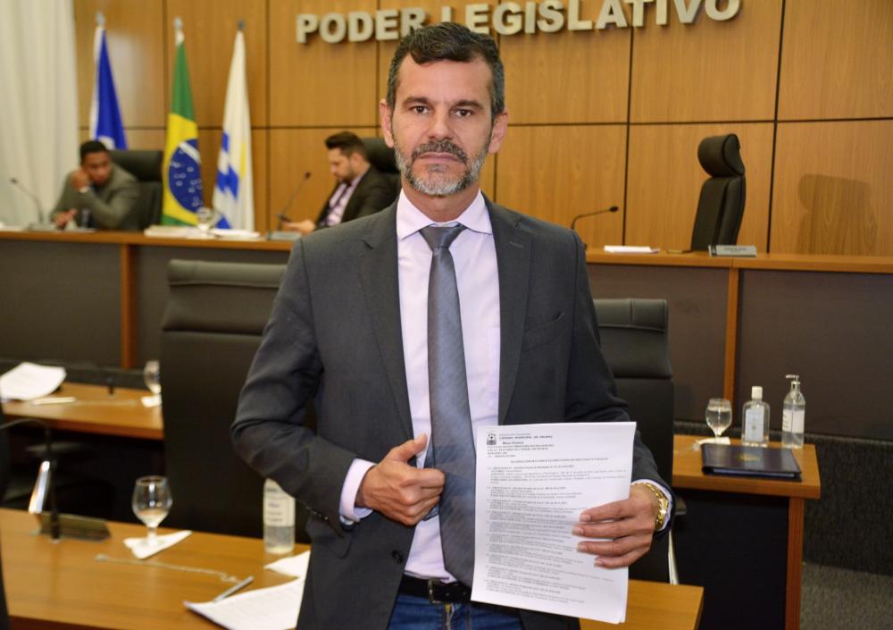 Vereador Mauro Lacerda apresenta PL que solicita a obrigatoriedade de contratação mínima de 30% de artistas locais em eventos realizados pela administração pública