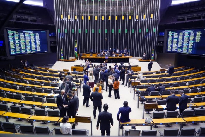 Deputados analisam projeto que altera lei da Bolsa-Atleta; acompanhe