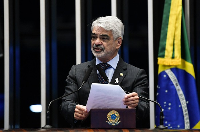 Humberto pede rigor na apuração das fraudes no Conecte SUS por Bolsonaro