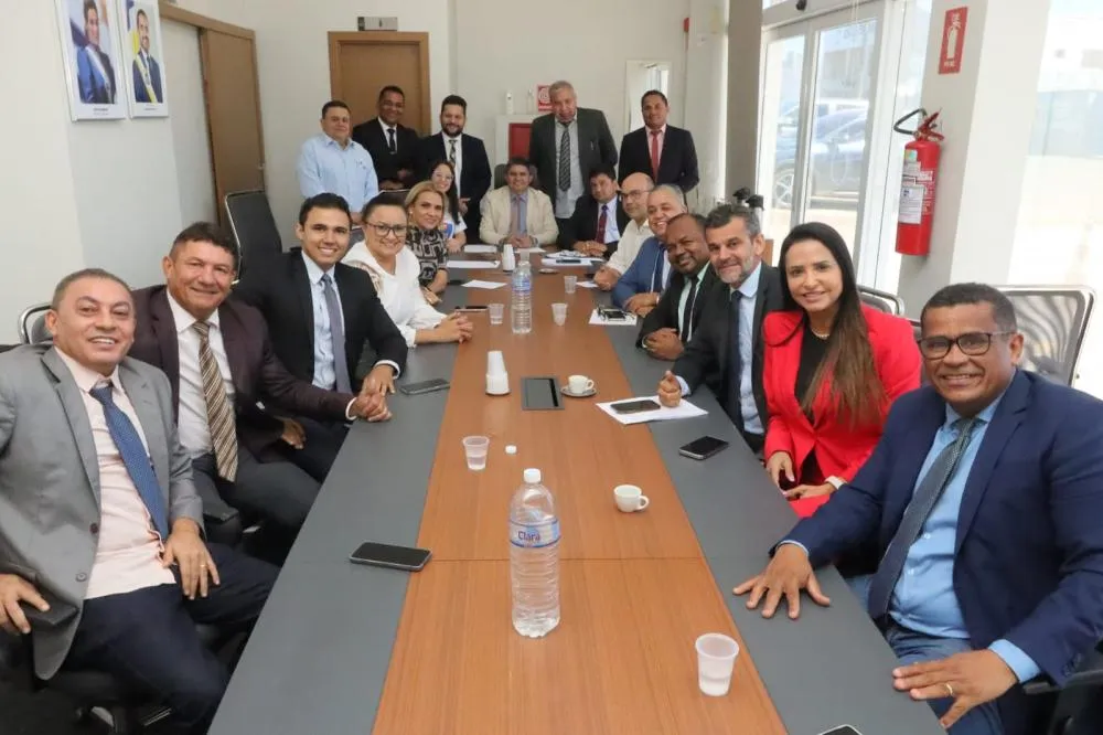 MAJOR NEGREIROS RECEBE CATEGORIA DE EMPRESÁRIOS PARA DISCUSSÃO SOBRE REDUÇÃO DE ALÍQUOTA DO ISS EM PALMAS