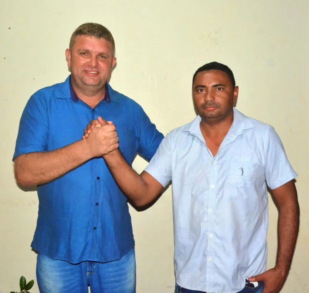 Na noite de ontem, 13/05, o pré-candidato a prefeito de Silvanópolis, Matheuzinho ( PP), se reuniu com 8 vereadores e todos os pré-candidatos que o apoiam