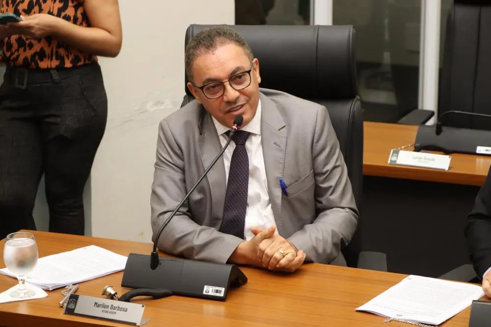 Vereador Marilon Barbosa apresenta requerimentos com pedidos de serviços