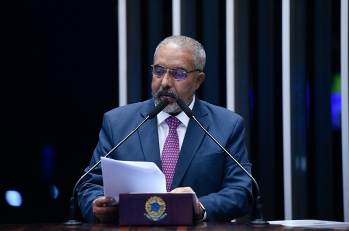 Paim registra Dia Mundial de Segurança no Trabalho e alerta para situação do Brasil