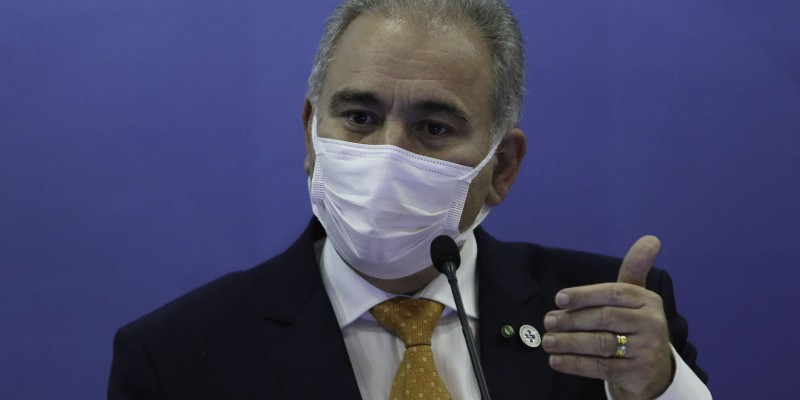 Após matéria, Ministro da Saúde afirma que continua no cargo