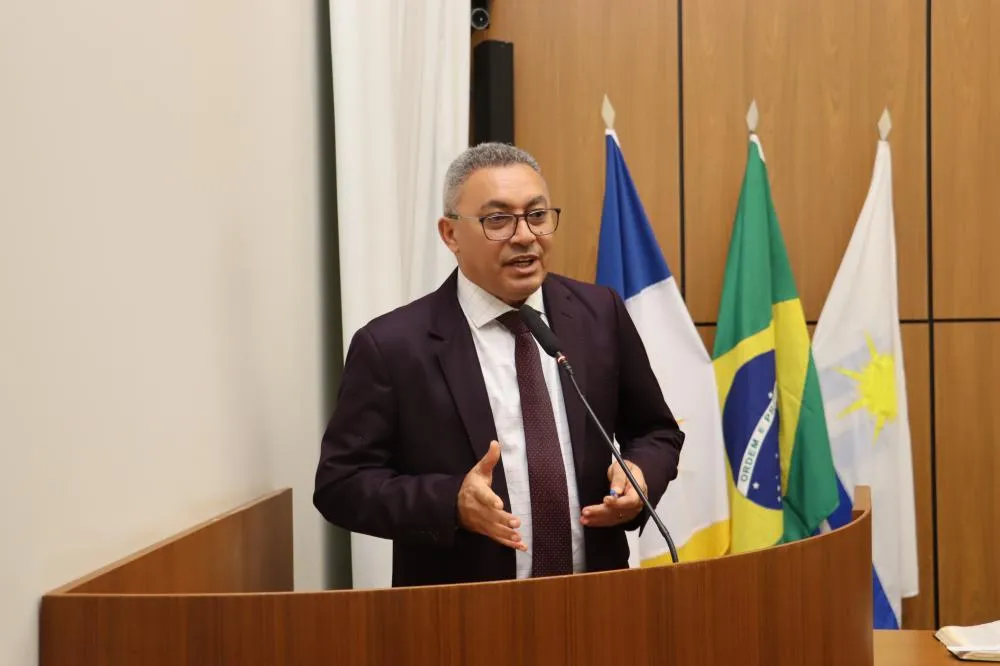 Em primeira sessão ordinária vereador Marilon Barbosa apresenta mais de 130 requerimentos