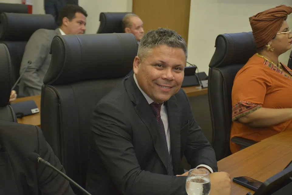 Vereador Alex Mascarenhas apresentará requerimentos estratégicos para Infraestrutura Esportiva e Limpeza Urbana em Palmas