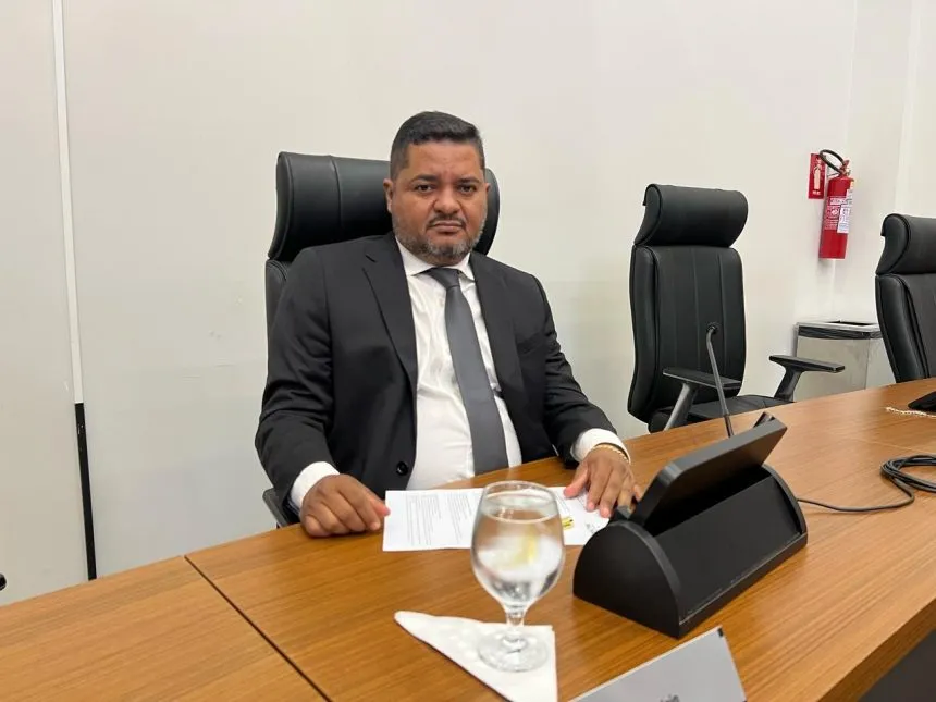 Vereador Balaio solicita reforma de quadra esportiva no Jardim Aureny III, em Palmas