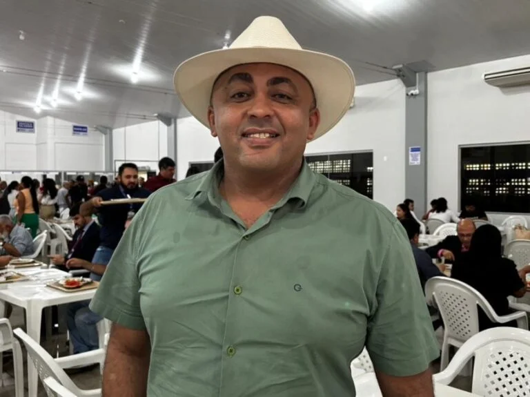 nclusão e cidadania: Vereador Dian Carlos marca presença na inauguração do Restaurante Comunitário Tereza Cristina Ayres