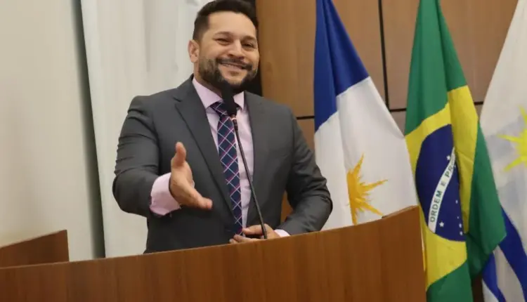 Prefeito de Palmas sanciona lei de autoria do vereador Rubens Uchôa que institui o Dia Municipal do Motoclubismo e dos Motogrupos