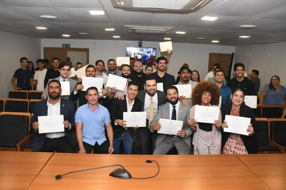 Marcos Júnior celebra Dia da Juventude e homenageia 45 jovens que inspiram Palmas