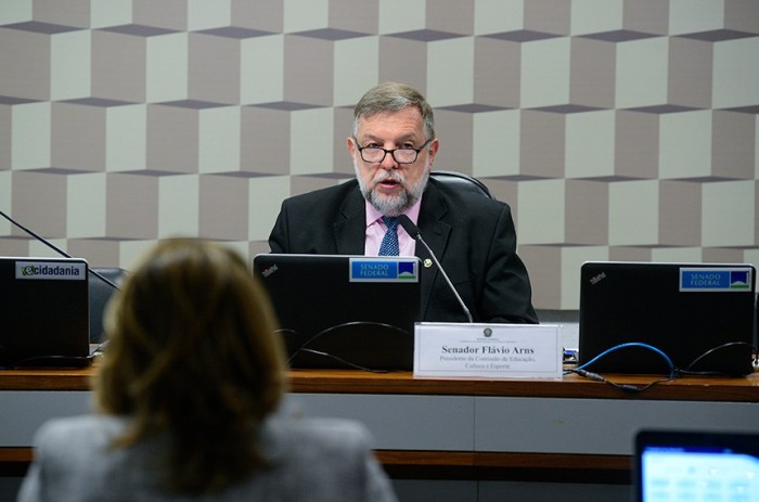 Lei de Responsabilidade Educacional está na pauta da CE