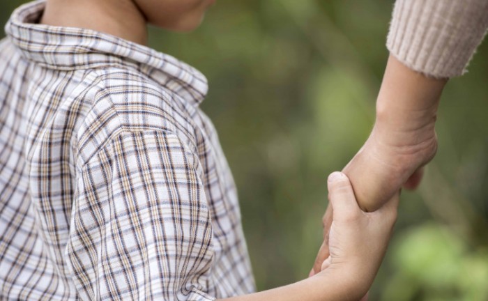 Olhar atento: Delegada orienta pais e familiares sobre sinais que crianças vítimas de abuso sexual podem manifestar