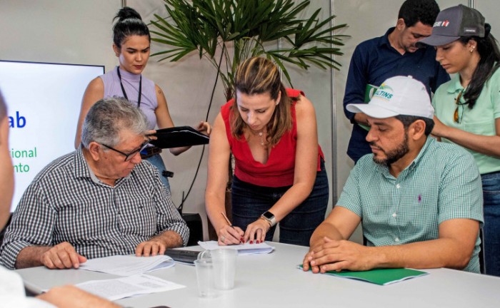 Adapec e MSD assinam Termo de Cooperação Técnica para ações de educação sanitária com os produtores rurais