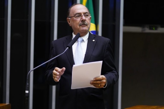 Comissão aprova projeto que prevê substituição da criança pelo responsável em ação de alimentos