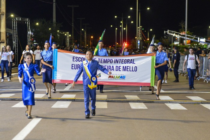 Capital comemora aniversário com tradicional desfile na região norte