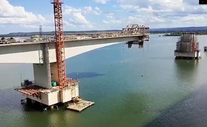 Governo do Tocantins inicia segunda fase de lançamento de vigas na ponte sobre o Rio Tocantins em Porto Nacional