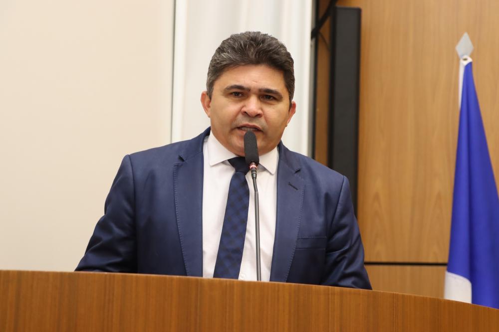 Vereador Major Negreiros apresenta requerimentos para melhorias em saúde, infraestrutura e transporte público em Palmas