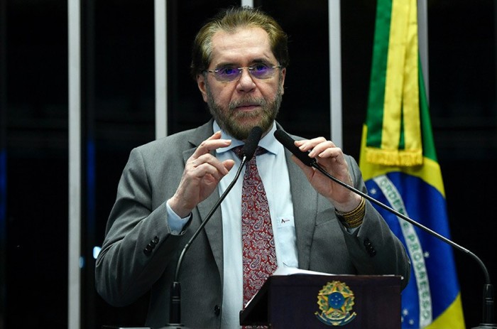 Plínio pede aprovação de PEC que dá fim a mandatos vitalícios de ministros do STF