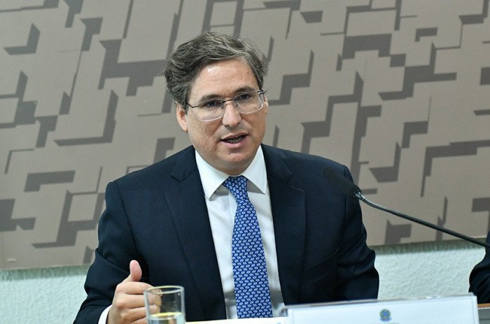 Nome de indicado para embaixada na Eslováquia vai ao Plenário