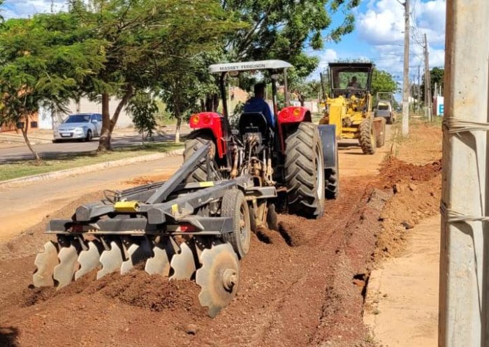 Trecho da Avenida D passa por recuperação de asfalto