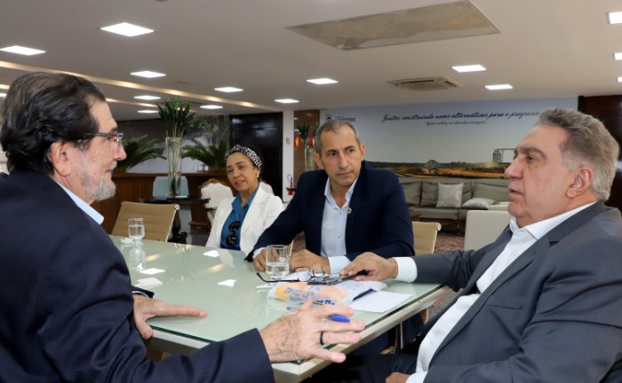 Governador em exercício, Laurez Moreira, recebe representantes do Ministério da Saúde e presidente do Conselho Estadual de Saúde do Tocantins