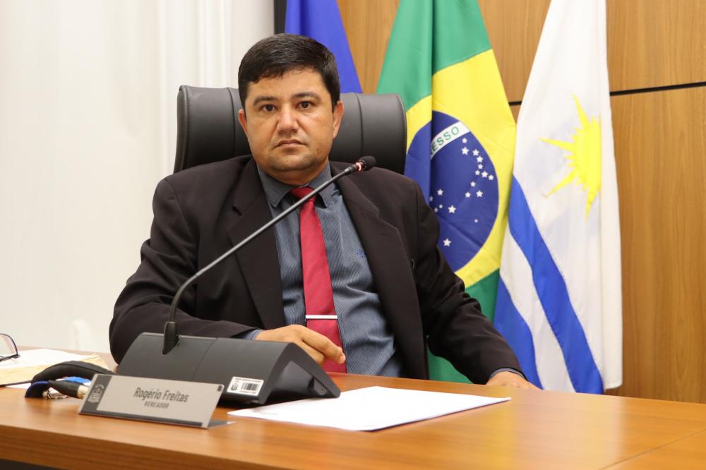 Rogério Freitas solicita ação de limpeza da Quadra 1304 Sul