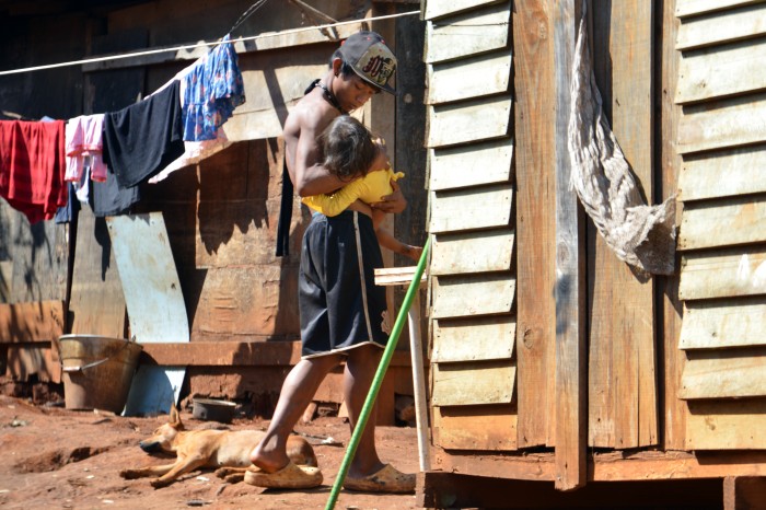 Fiocruz: 62% das crianças Guarani vivem abaixo da linha de pobreza