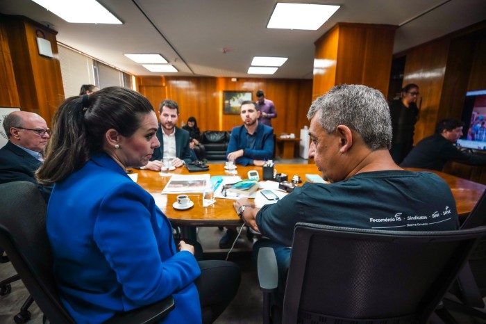 Prefeita Cinthia Ribeiro é recebida pelo prefeito de Porto Alegre, Sebastião Melo