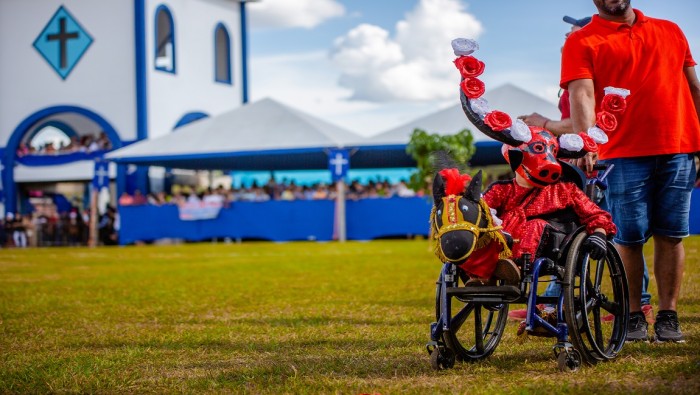 Em Pirenópolis (GO), Festa do Divino Espírito Santo reúne 30 mil turistas