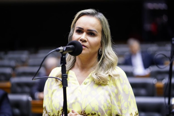 Comissão de Turismo ouve ministra Daniela Carneiro sobre prioridades da pasta