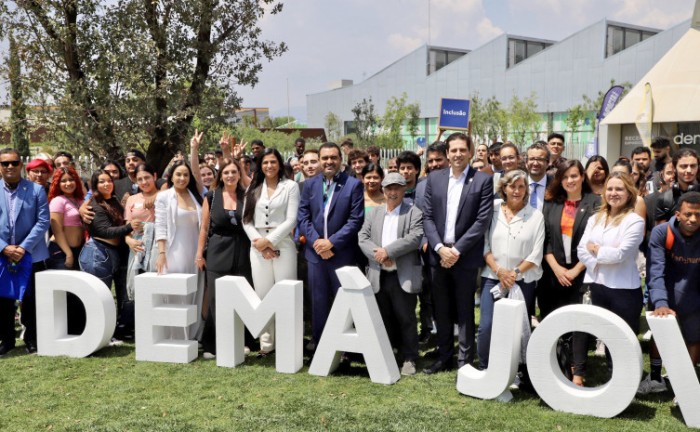 Governador Wanderlei Barbosa firma acordo para intercâmbio de jovens trabalhadores em Barcelona