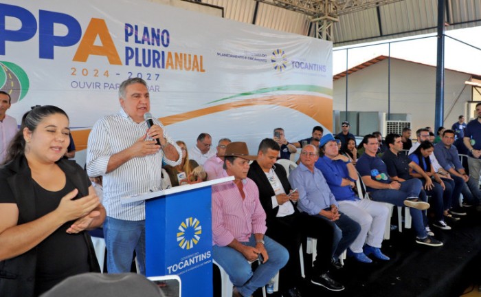 Na Consulta Pública do PPA em Colinas, o governador em exercício, Laurez Moreira, destaca a importância da população na construção de um planejamento de Governo 