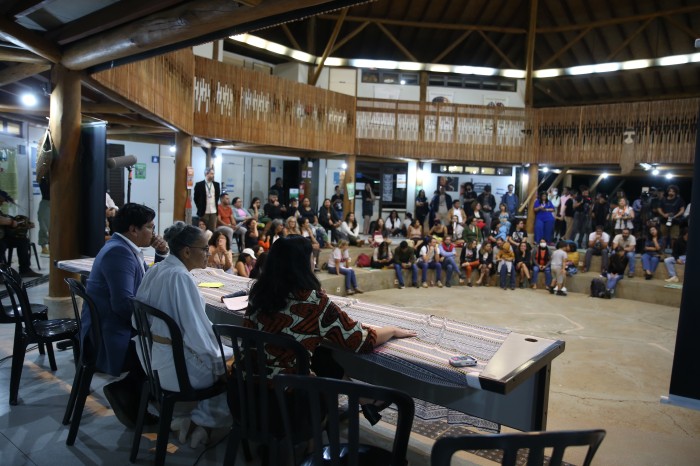 No DF, indígenas e autoridades reverenciam memória de Bruno e Dom