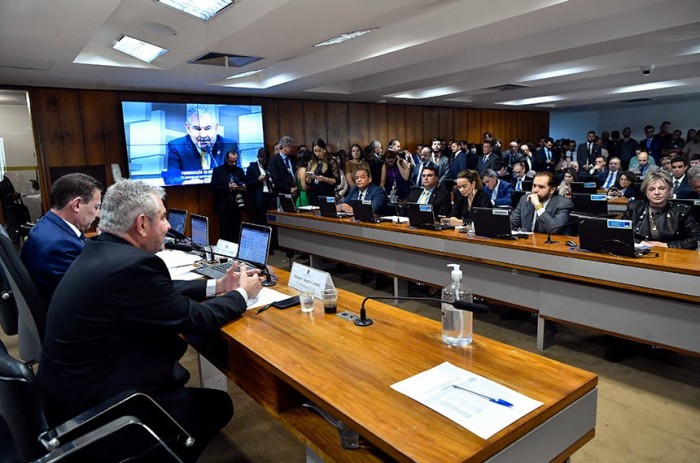Escolas podem receber doações de pessoas físicas e jurídicas, aprova CAE