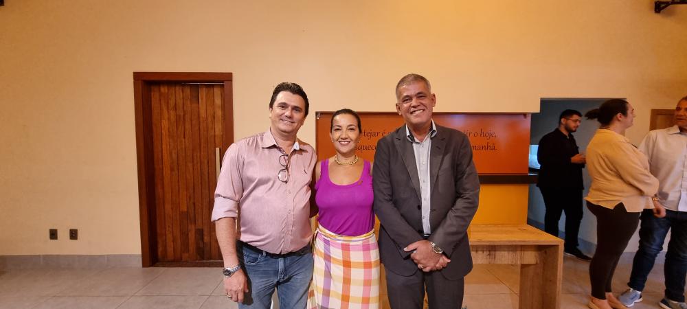 Milton Neris prestigia posse da nova diretoria da Abrasel-TO