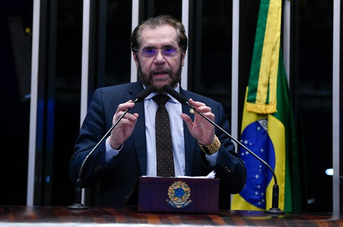 Plínio defende melhores condições de vida para indígenas e critica atuação de ONGs