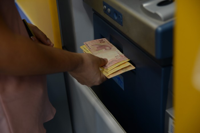 Prefeitura de Palmas antecipa salário dos servidores para esta quarta-feira, 21