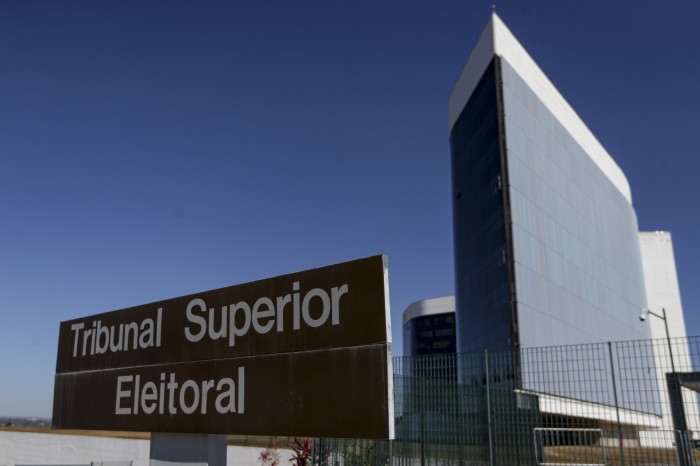 PDT reafirma pedido de condenação de Bolsonaro por ataque a urna