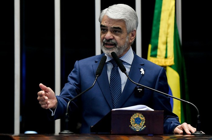 Humberto Costa destaca avanços do governo Lula na saúde e outros setores