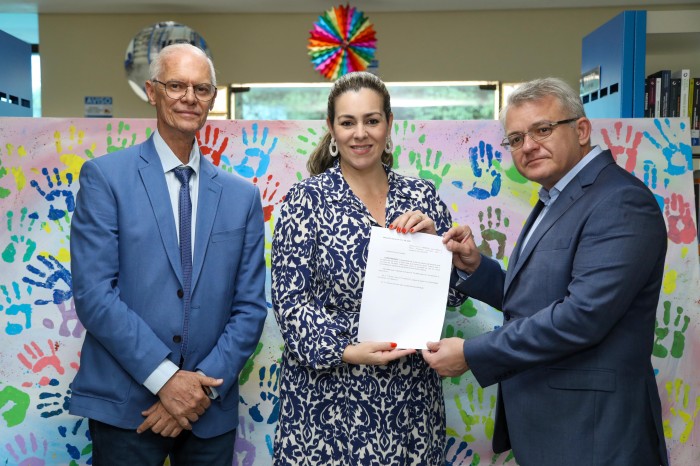 Cinthia Ribeiro reforça compromisso com primeira infância durante evento do Tribunal de Contas do Tocantins