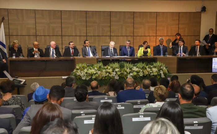 Governador Wanderlei Barbosa participa da posse da nova gestão do TRE-TO e destaca o trabalho sério da instituição