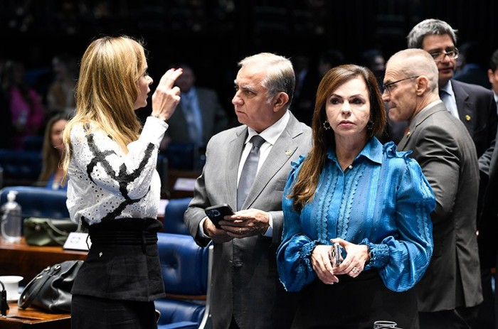 Cinco projetos da área da educação estão na pauta do Plenário na terça