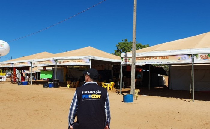 Procon orienta turistas sobre direitos durante temporada de praias