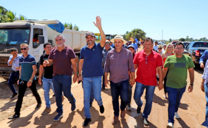 Governador Wanderlei Barbosa visita obra avaliada em R$ 16 milhões que liga Esperantina ao estado do Pará